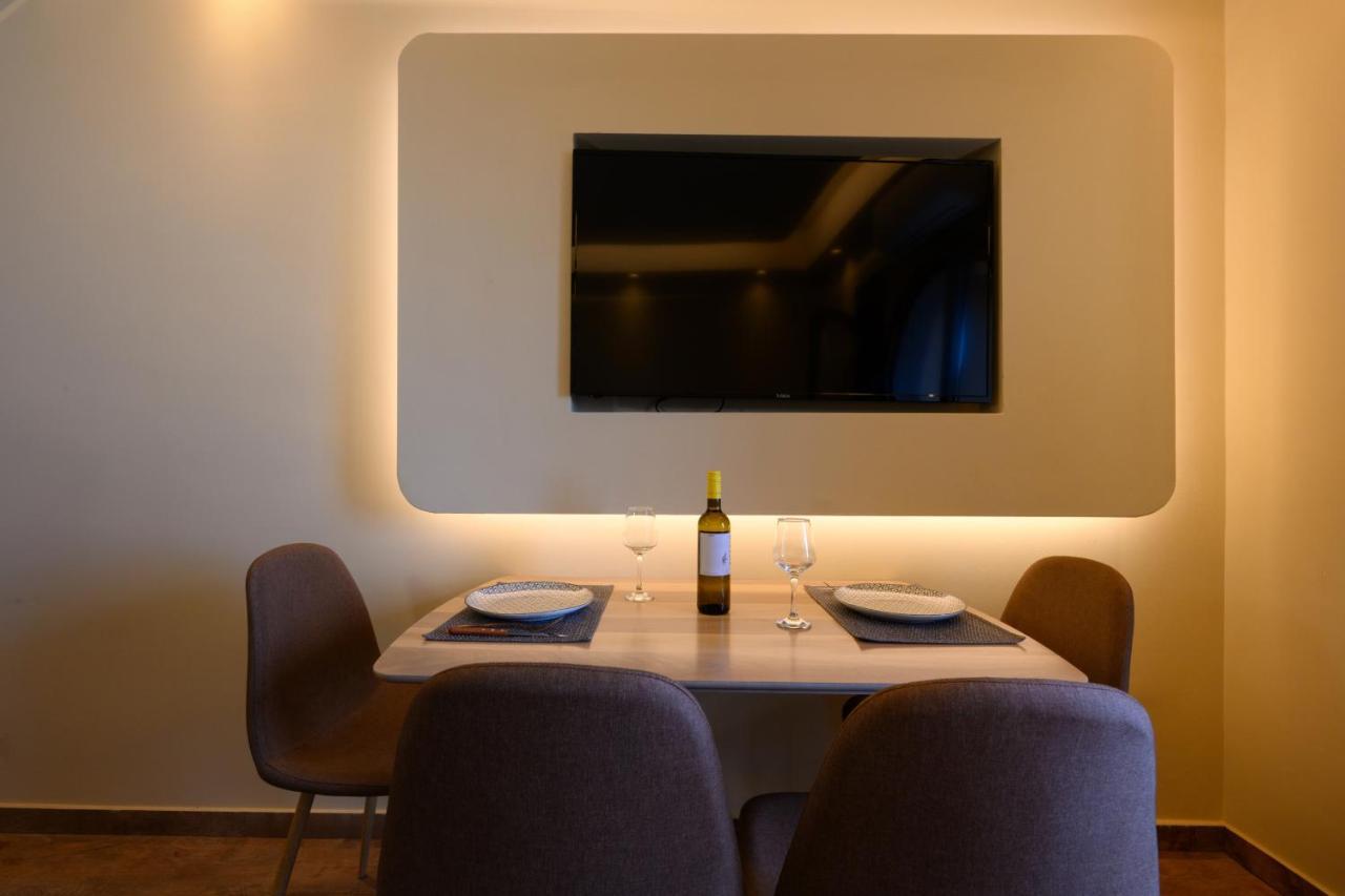 Seven Keys Luxury Suites Achílleion Екстериор снимка