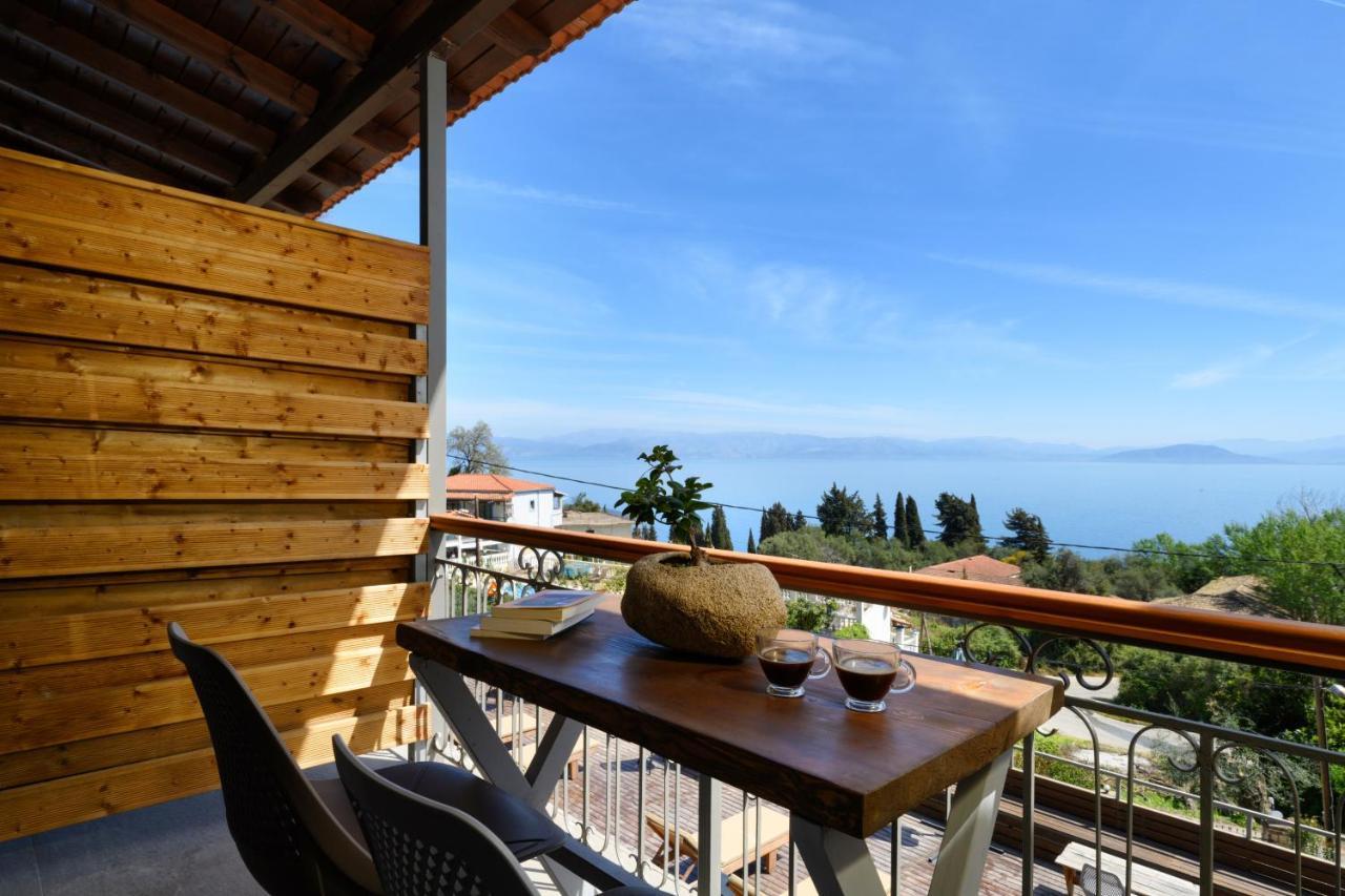 Seven Keys Luxury Suites Achílleion Екстериор снимка