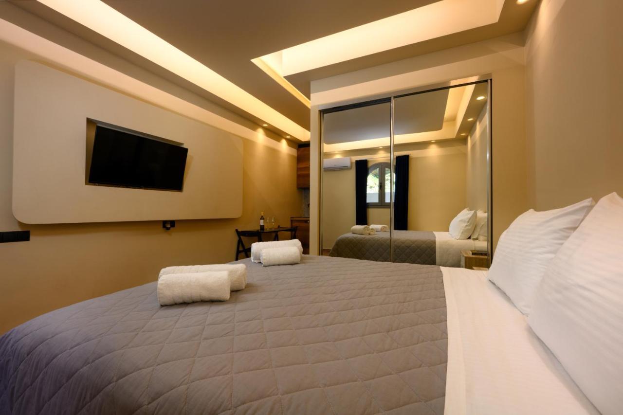 Seven Keys Luxury Suites Achílleion Екстериор снимка