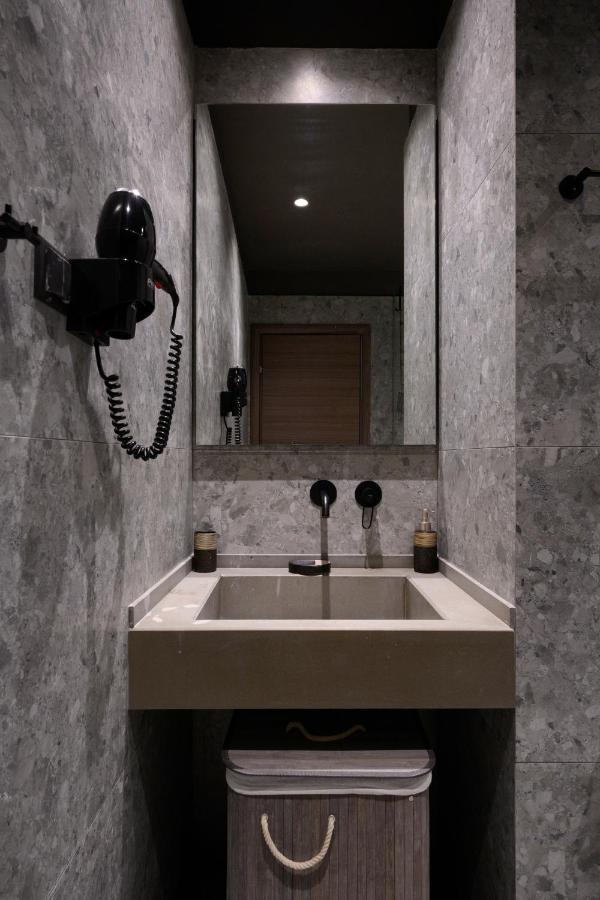 Seven Keys Luxury Suites Achílleion Екстериор снимка