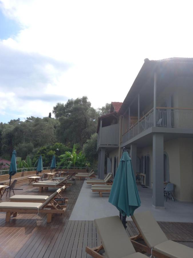Seven Keys Luxury Suites Achílleion Екстериор снимка