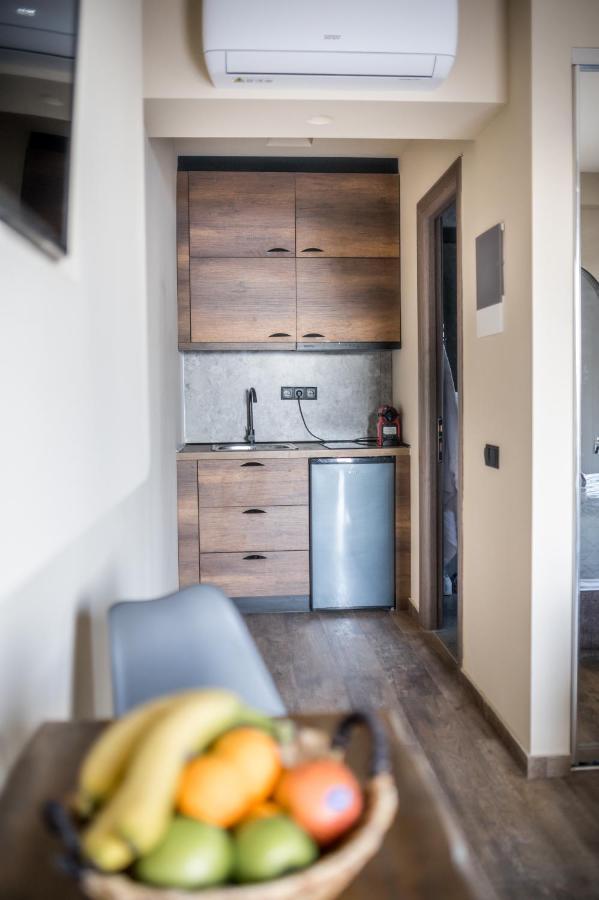 Seven Keys Luxury Suites Achílleion Екстериор снимка