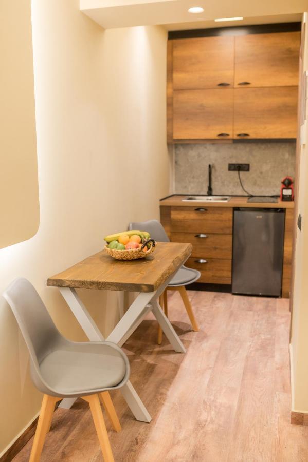 Seven Keys Luxury Suites Achílleion Екстериор снимка
