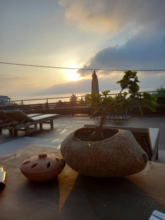 Seven Keys Luxury Suites Achílleion Екстериор снимка